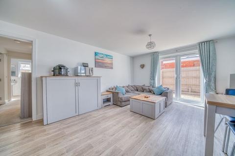Flat 1, 2 Bayside Close, Poole, BH15 4FW