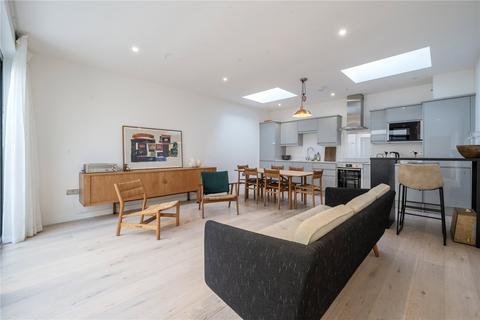 2 bedroom mews for sale, Willow Mews, London W12