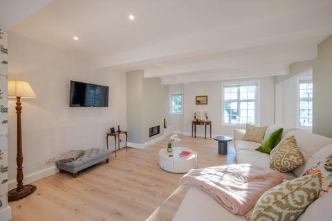 3 bedroom detached house to rent, Wildwood Road, Hampstead Garden Suburb, London