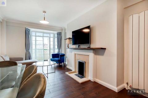 3 bedroom apartment to rent, Dorset House, London NW1