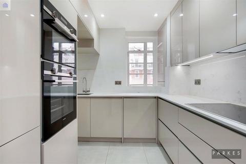 3 bedroom apartment to rent, Dorset House, London NW1