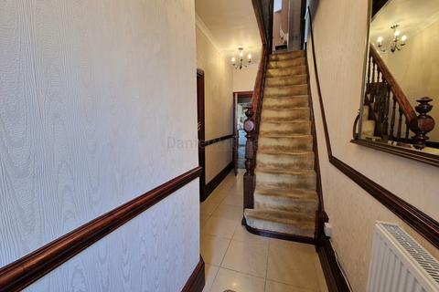 3 bedroom terraced house for sale, Vernon Street, Bridgend, Bridgend County. CF31 1TQ