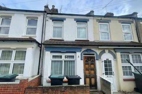 22 Gordon Road, Northfleet, Gravesend, DA11 9JW