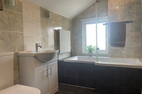 22 Gordon Road, Northfleet, Gravesend, DA11 9JW