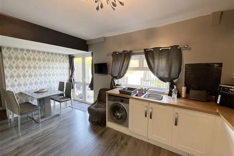 49 Ballifield Crescent, Sheffield, S13 9HQ