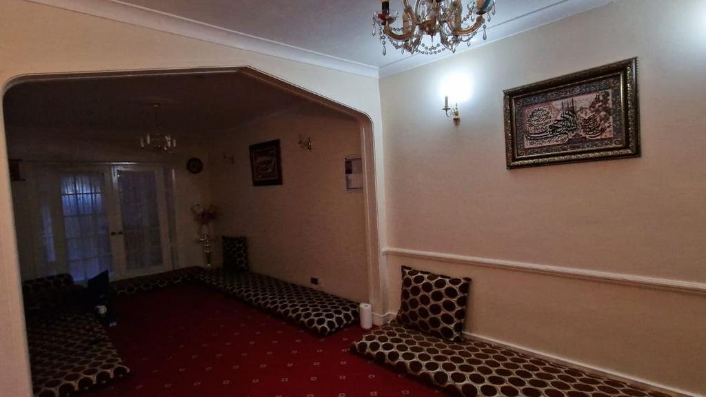 Audley Road,Hendon 3 bed terraced house for sale £850,000