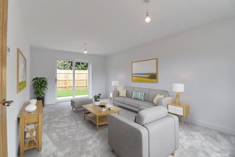 4 bedroom end of terrace house for sale, Market Gardens, Torrington, Devon, EX38