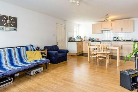 1 bedroom flat to rent, N16