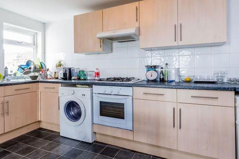 1 bedroom flat to rent, N16