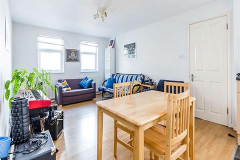 1 bedroom flat to rent, N16