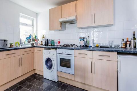 1 bedroom flat to rent, N16