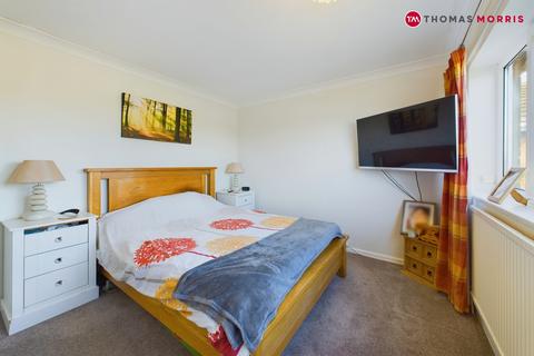 8 Armstrong Close, Perry, Huntingdon, PE28 0DF