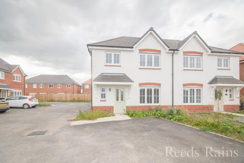 3 bedroom semi-detached house to rent, Bluebelle Drive, Cheshire CH65