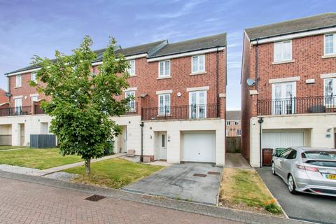 3 bedroom end of terrace house to rent, Murray Avenue, West Yorkshire LS10