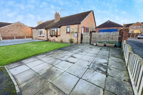 2 bedroom bungalow for sale, Church Walk, Selby YO8