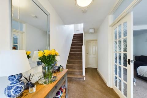 undefined, Newtons Close, Essex RM13
