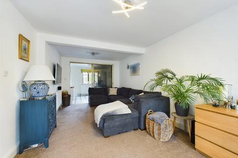 undefined, Newtons Close, Essex RM13