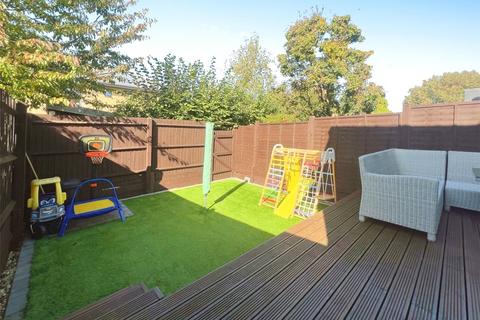 10 Squirrels Close, Swanley, BR8 7FF