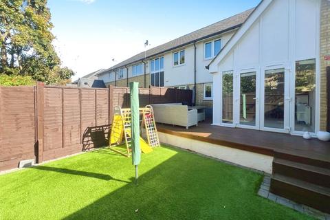 10 Squirrels Close, Swanley, BR8 7FF