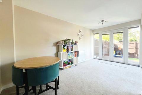 10 Squirrels Close, Swanley, BR8 7FF