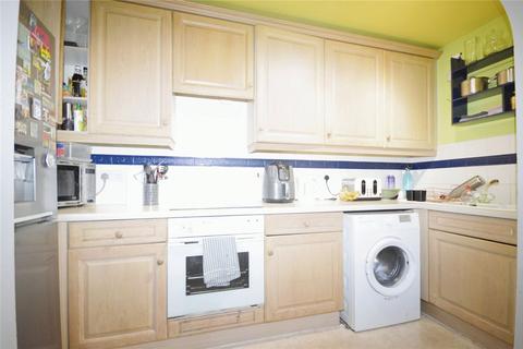 2 bedroom flat for sale, Aston Close, Hertfordshire WD24