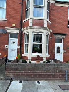 3 bedroom flat to rent, - Sackville Road, Heaton, NE6