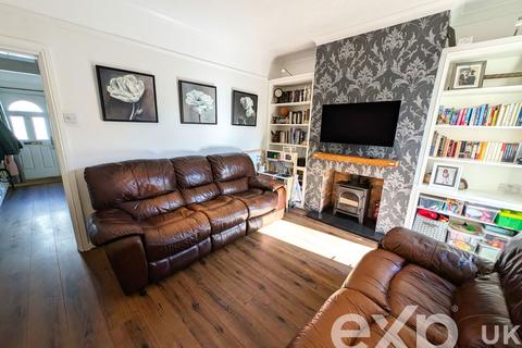 3 bedroom terraced house for sale, High Street, Snodland ME6