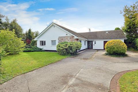 4 bedroom detached house for sale, Higher End, Barry CF62