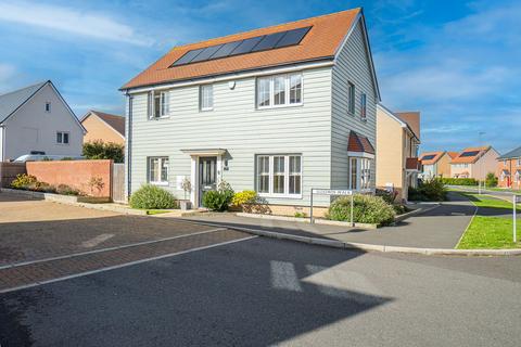 50 Athelstan Crescent, Rochford, SS4 1GY