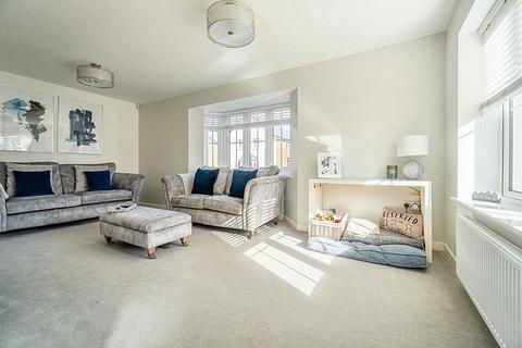 50 Athelstan Crescent, Rochford, SS4 1GY