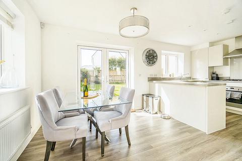 50 Athelstan Crescent, Rochford, SS4 1GY