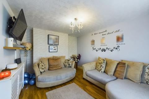 3 bedroom terraced house for sale, The Willows, Stevenage SG2