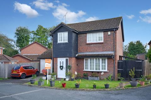 4 bedroom detached house for sale, Broadhurst Drive, Ashford TN24