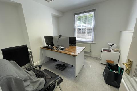 Office to rent, Old Library House, Office 5, 4 Dean Park Crescent, Bournemouth, Dorset