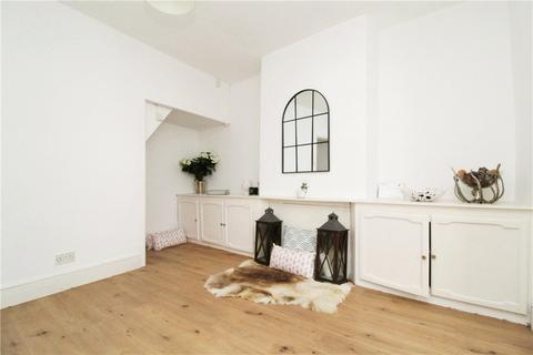 2 bedroom terraced house to rent, Keens Road, Croydon, CR0