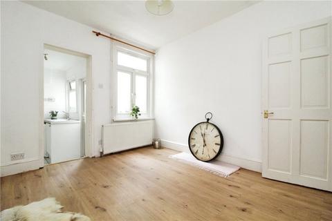 2 bedroom terraced house to rent, Keens Road, Croydon, CR0