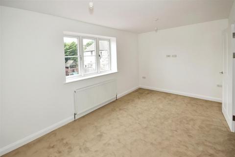 3 bedroom house for sale, Hester Mews, Romford RM5