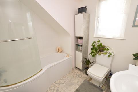 51 Birch Road, Godalming, GU7 3NU