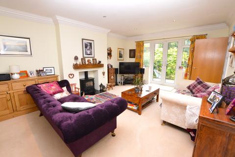 31 Birch Road, Godalming, GU7 3NT