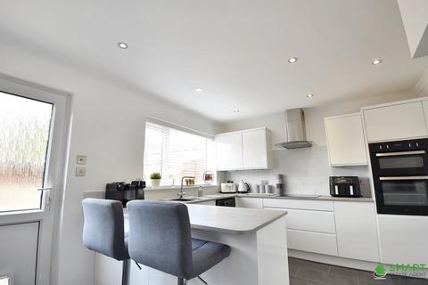 66 Addison Close, Exeter, EX4 1SN