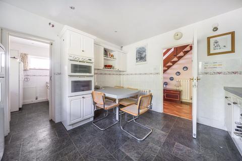 24 Pine Bank, Hindhead, GU26 6SS