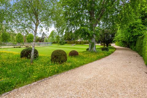 6 bedroom country house to rent, Preston Place, Cirencester, Gloucestershire