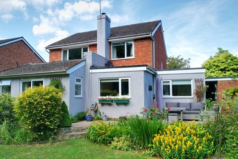 Wychwood Bridle Close, Grayshott, Hindhead, GU26 6EA