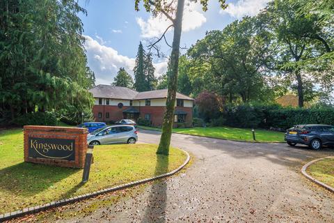 Flat 2, Kingswood Crossways Road, Hindhead, GU26 6EL