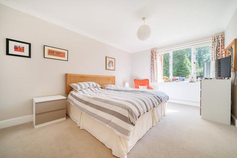 Flat 2, Kingswood Crossways Road, Hindhead, GU26 6EL