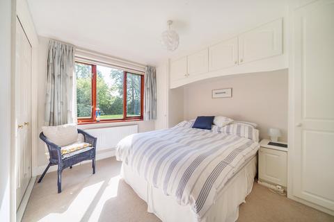 Flat 2, Kingswood Crossways Road, Hindhead, GU26 6EL