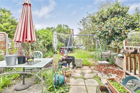 40 Powder Mill Lane, Twickenham, TW2 6ED