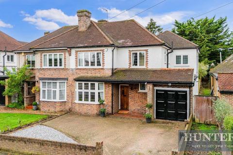 4 bedroom semi-detached house for sale, Avondale Avenue, Worcester Park