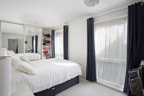 8, Westmead Court Adenmore Road, London, SE6 4EB