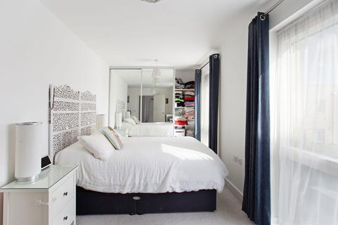 8, Westmead Court Adenmore Road, London, SE6 4EB